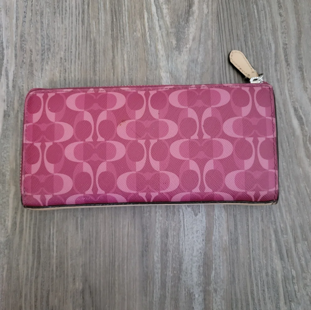 Coach Pink Peytons Dream Leather Wallet with Zipper Great Used Condition Rare - Picture 7 of 9